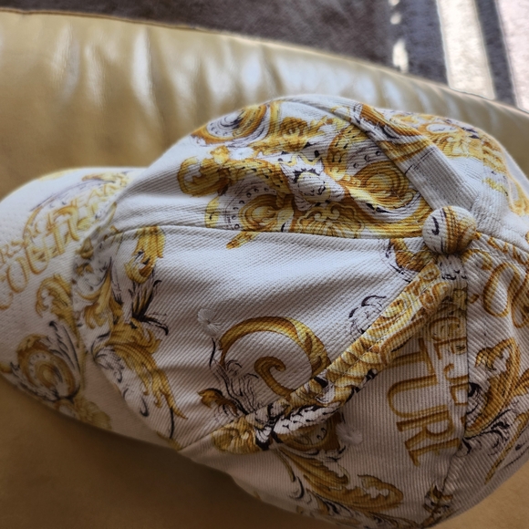 Versace White and Gold Baroque Hat - Picture 4 of 13